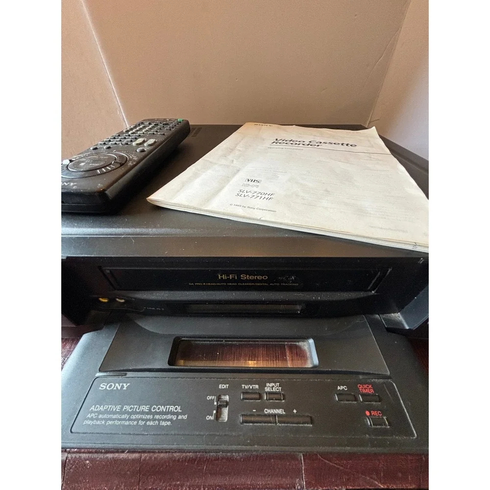 Sony SLV-770HF Hi-Fi Stereo VHS VCR Player 4-Head Remote and Manual Tested